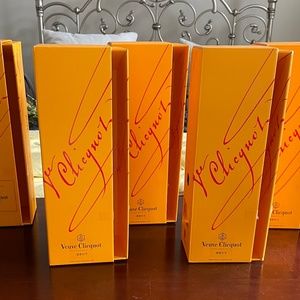Veuve Clicquot boxes